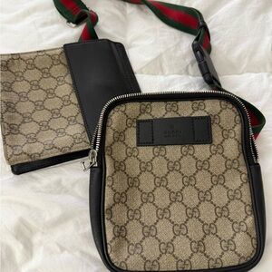 Gucci Beige and Black Belt Bag with Red and Green Strap